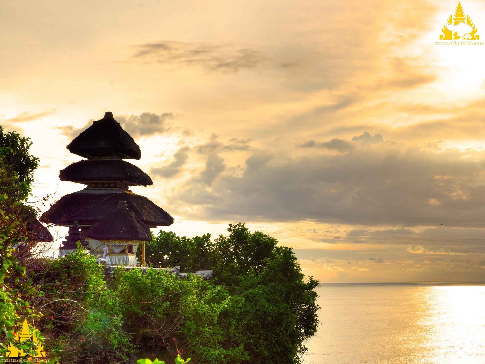Uluwatu Sunset Temple, Bali Uluwatu Tour